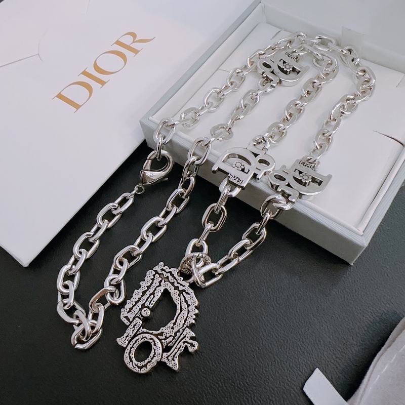 Dior Necklace 04lyr261